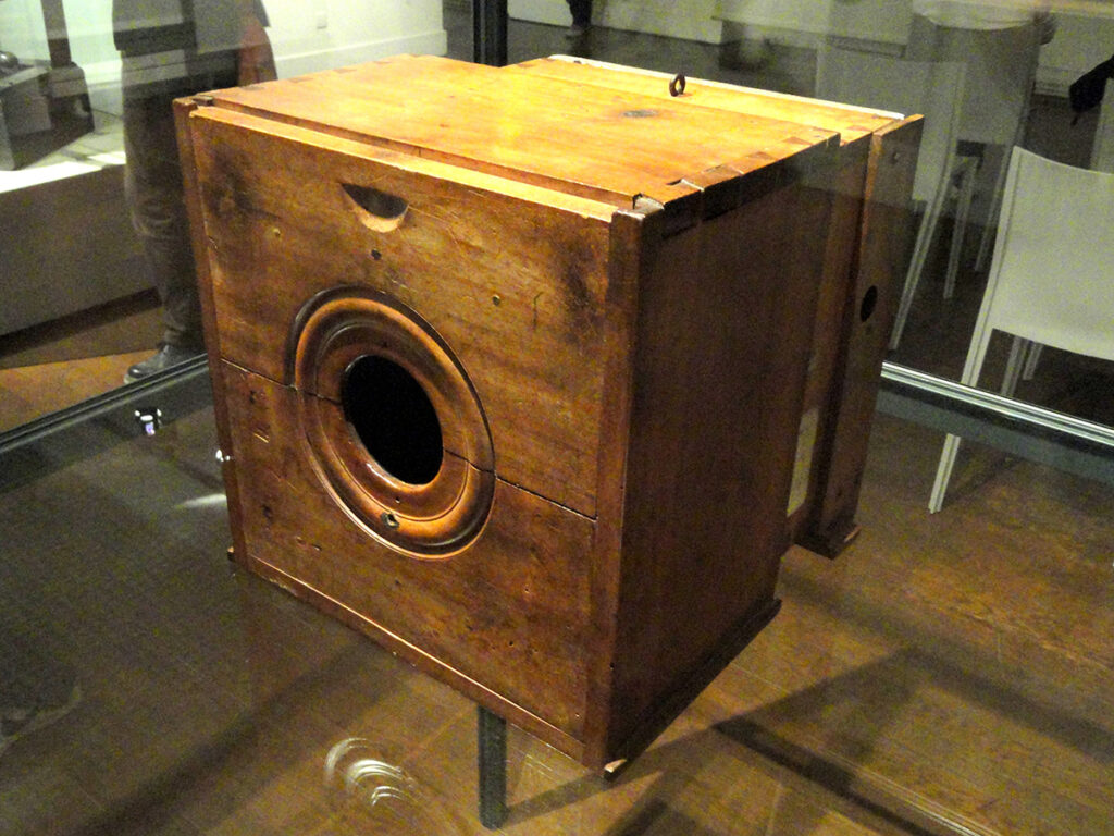 Joseph Nicéphore Niépce camera