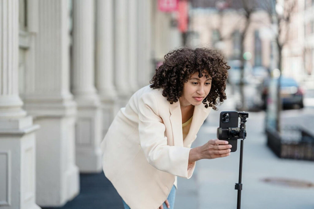 prepare to make a selfie
