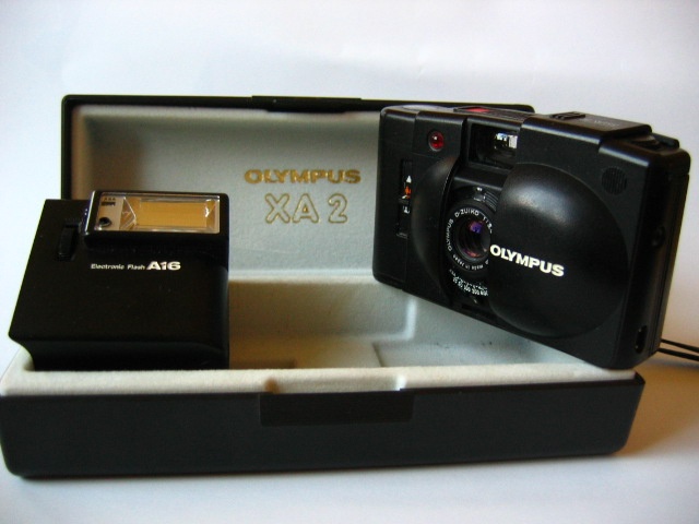 Olympus XA2